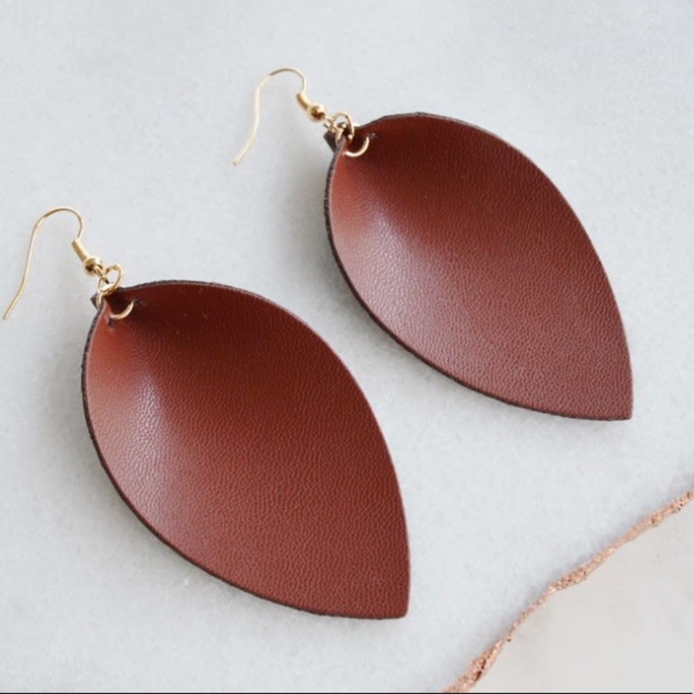 Brown leaf shape earrings